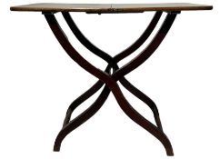 Late 19th century mahogany coaching table