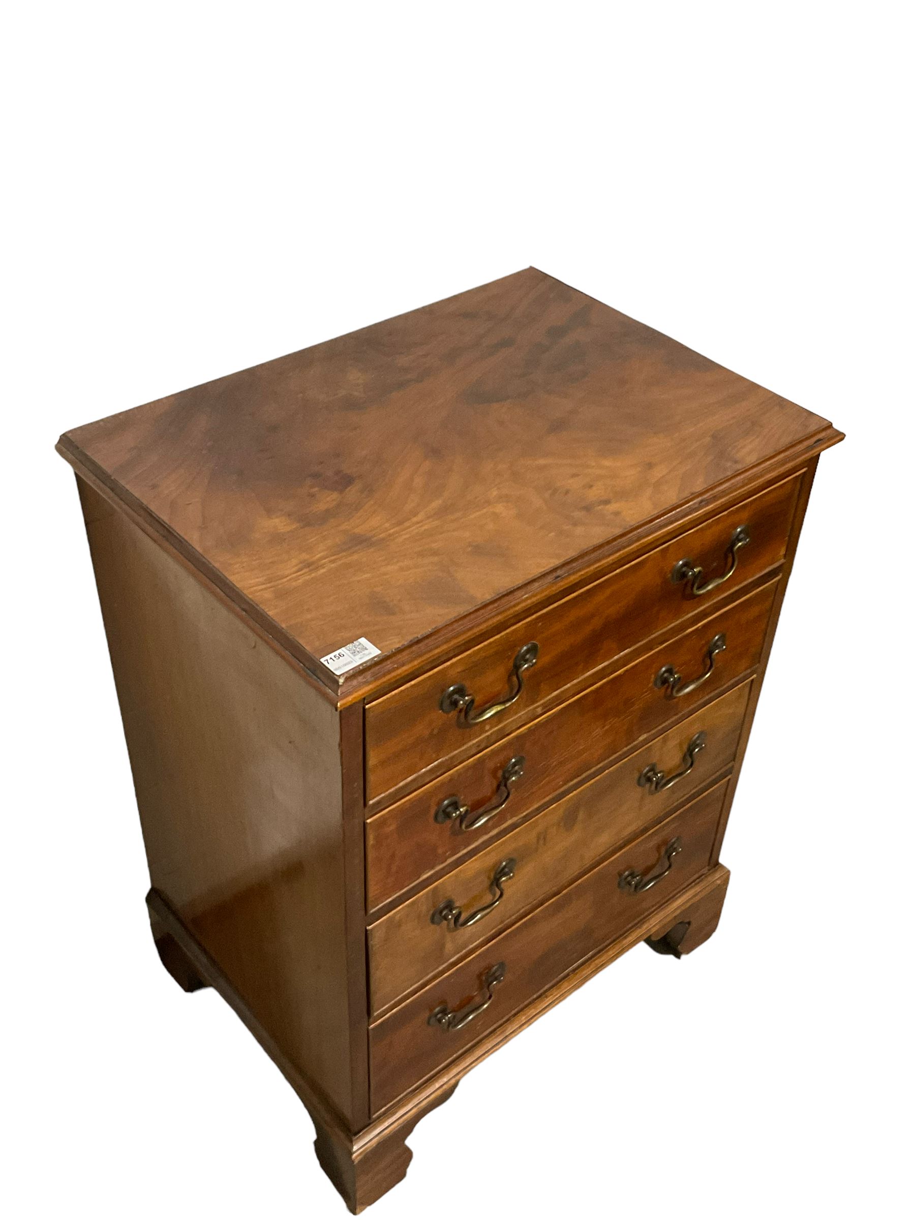 Georgian style mahogany chest of drawers - Image 3 of 5