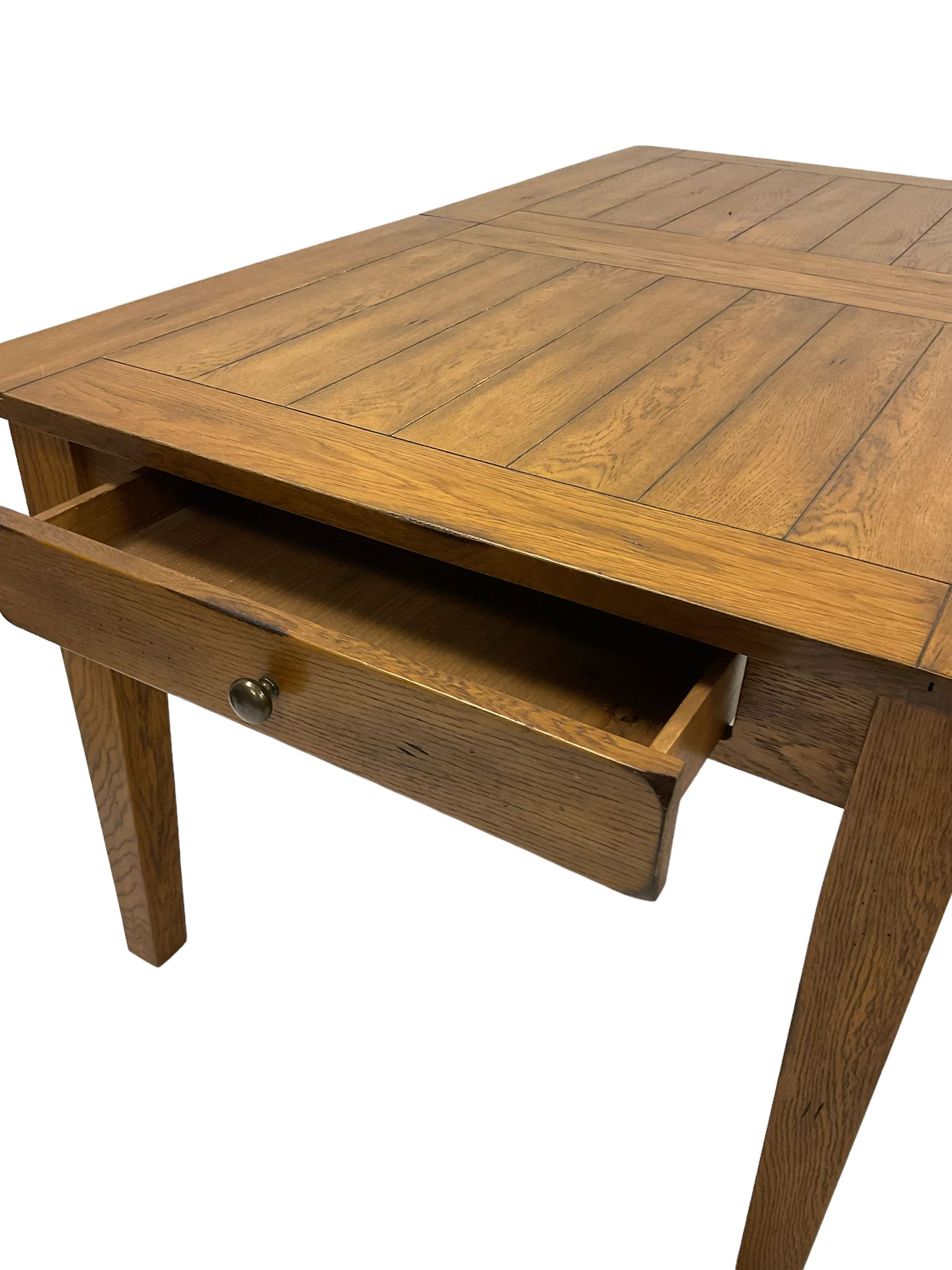 Oak dining table - Image 4 of 5