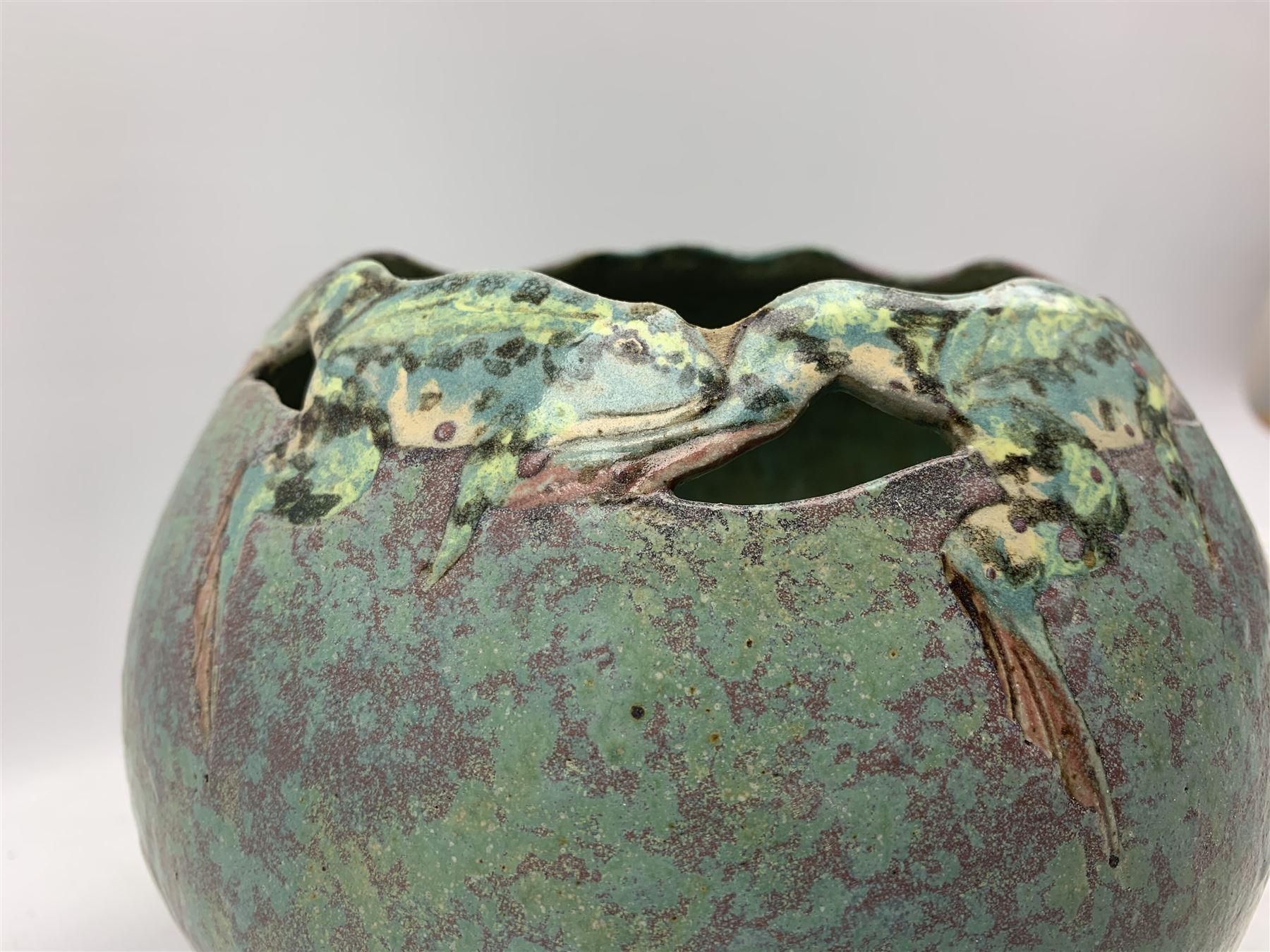 Roger Cockram (British 1947-): Studio Pottery 'Closed' bowl with incised frogs - Image 2 of 5