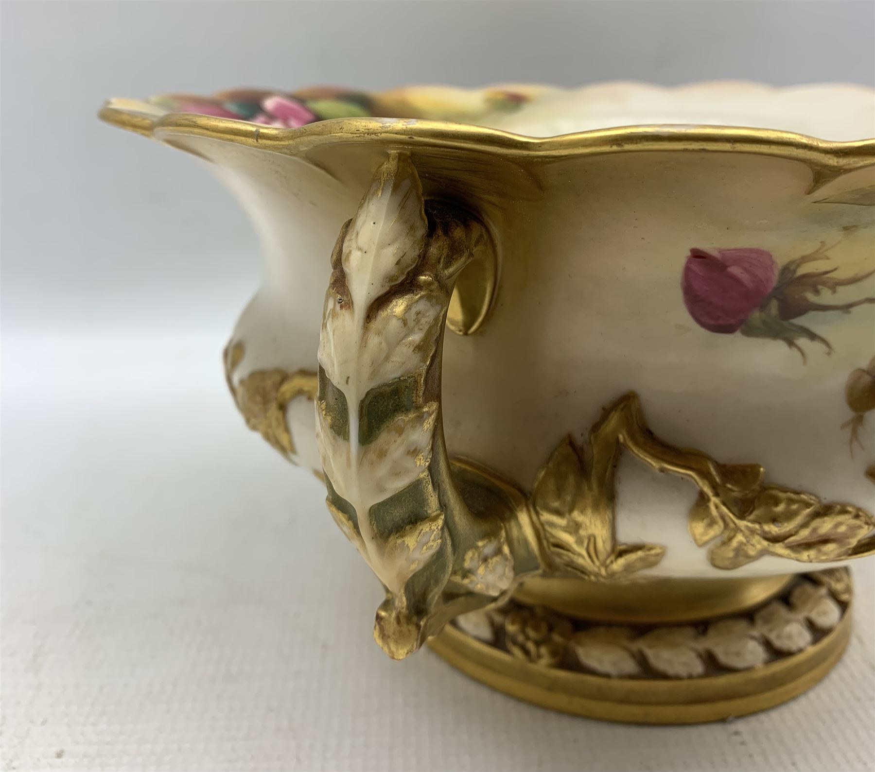 Early 20th century Royal Worcester twin handled footed bowl of squat baluster form with scalloped ri - Image 3 of 5