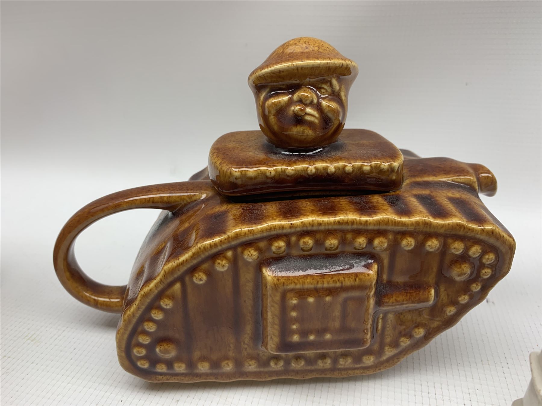 Pottery 'Churchill' WWI tank teapot in brown glaze - Image 2 of 2