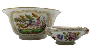 19th century Samson bowl decorated with panels of exotic birds and with gold anchor mark D28cm