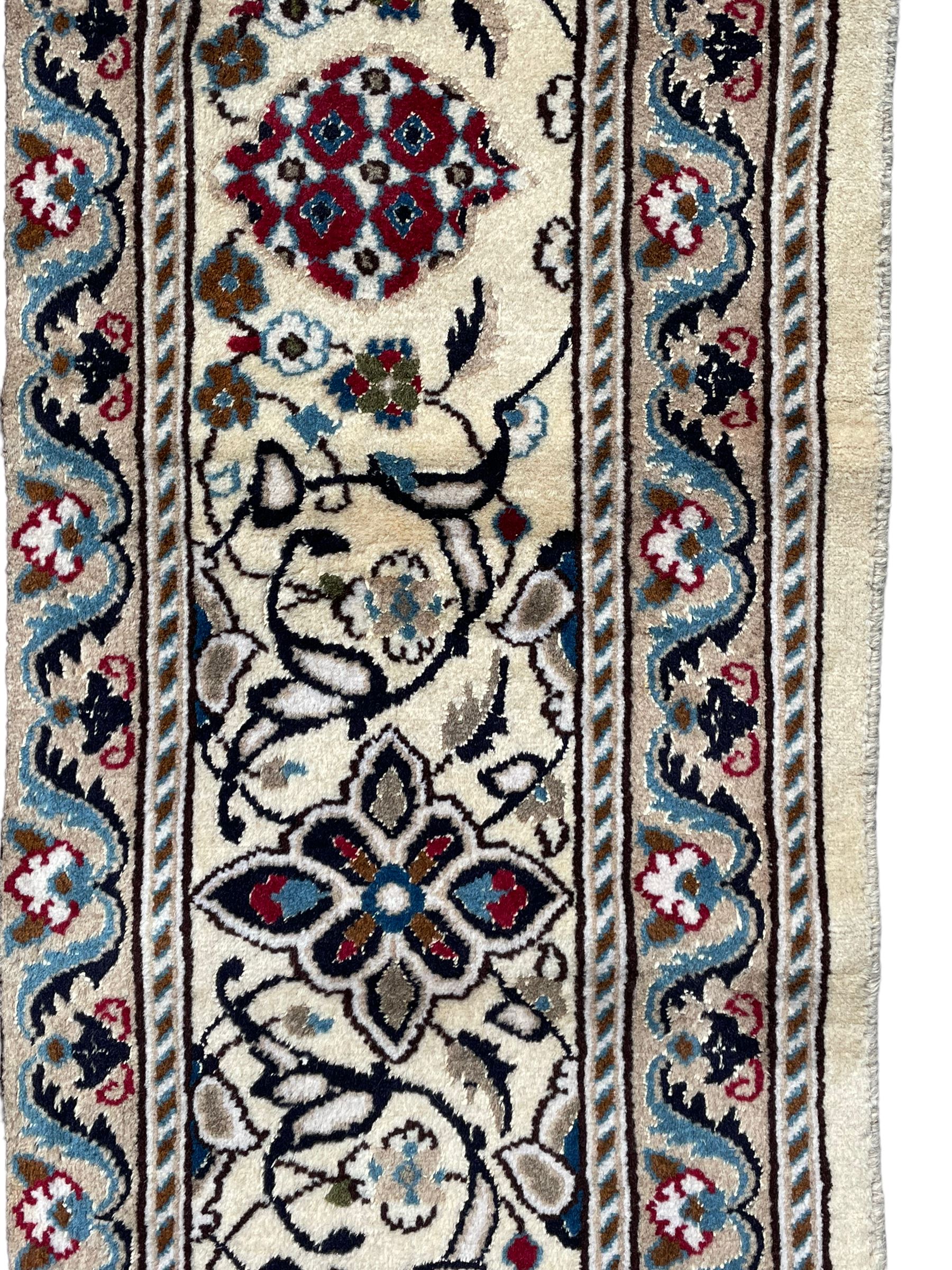 Perisan Kashan ivory ground rug - Image 9 of 10