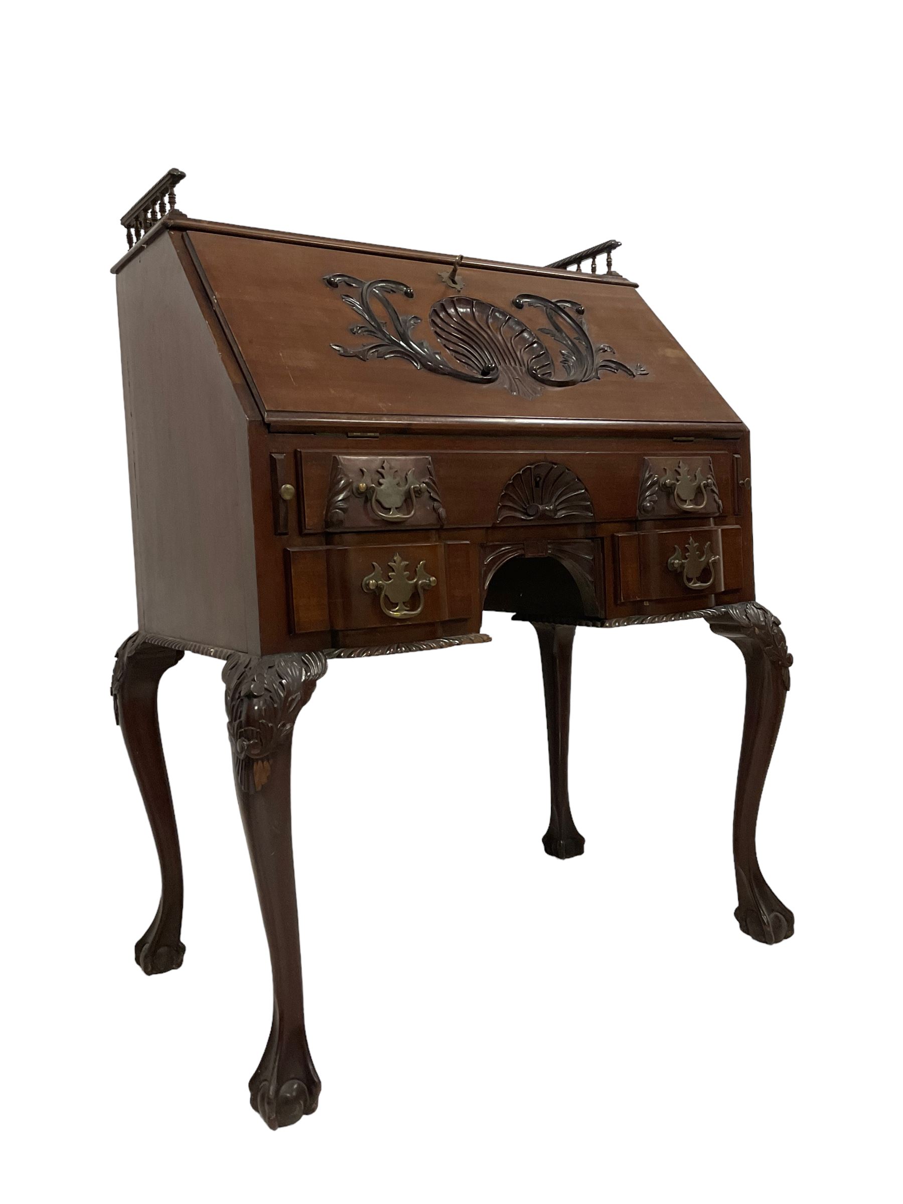 Late 19th century mahogany bureau - Image 3 of 11