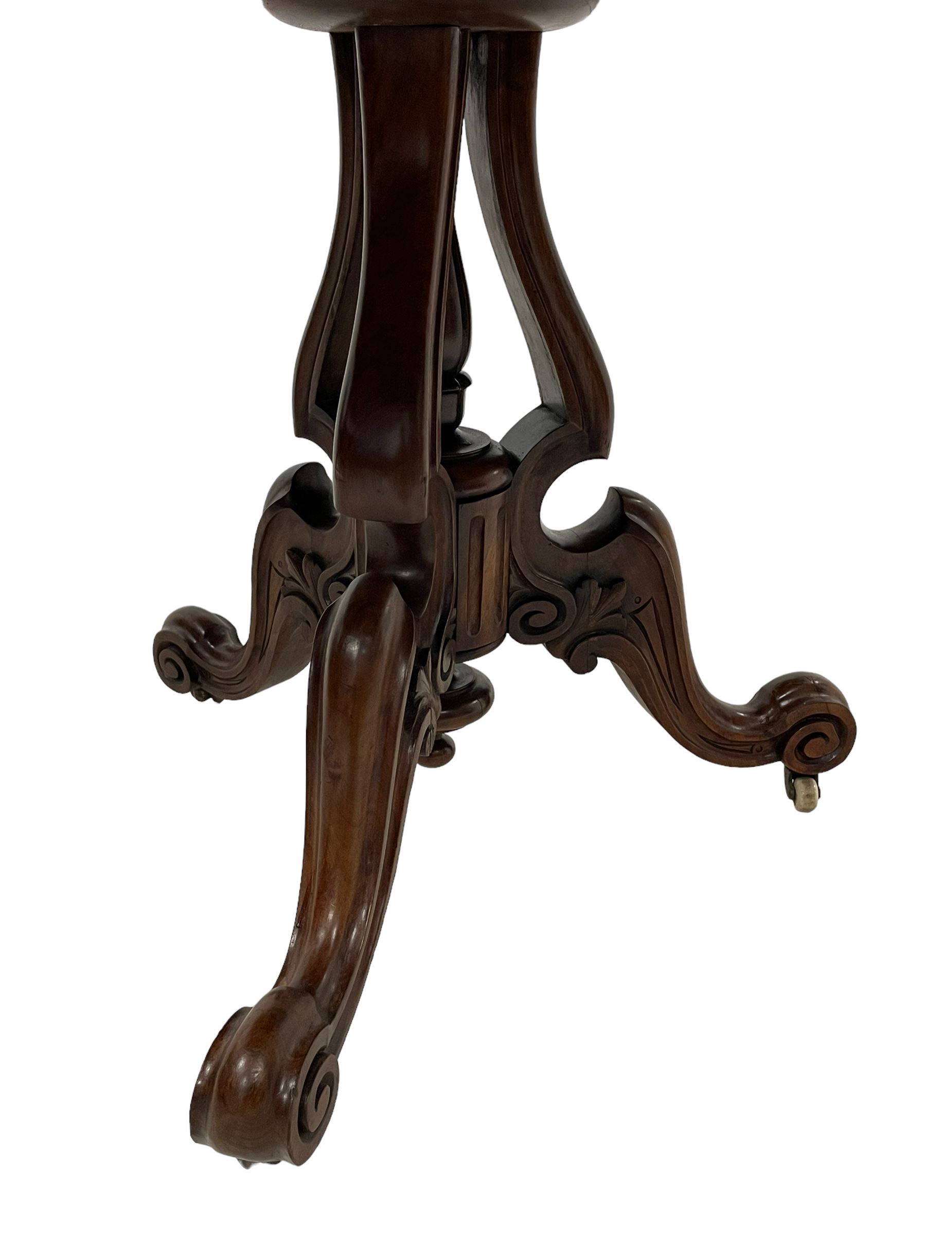 Victorian inlaid walnut breakfast table - Image 9 of 12