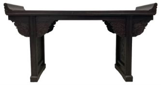 17th century design Chinese lacquered hardwood altar table