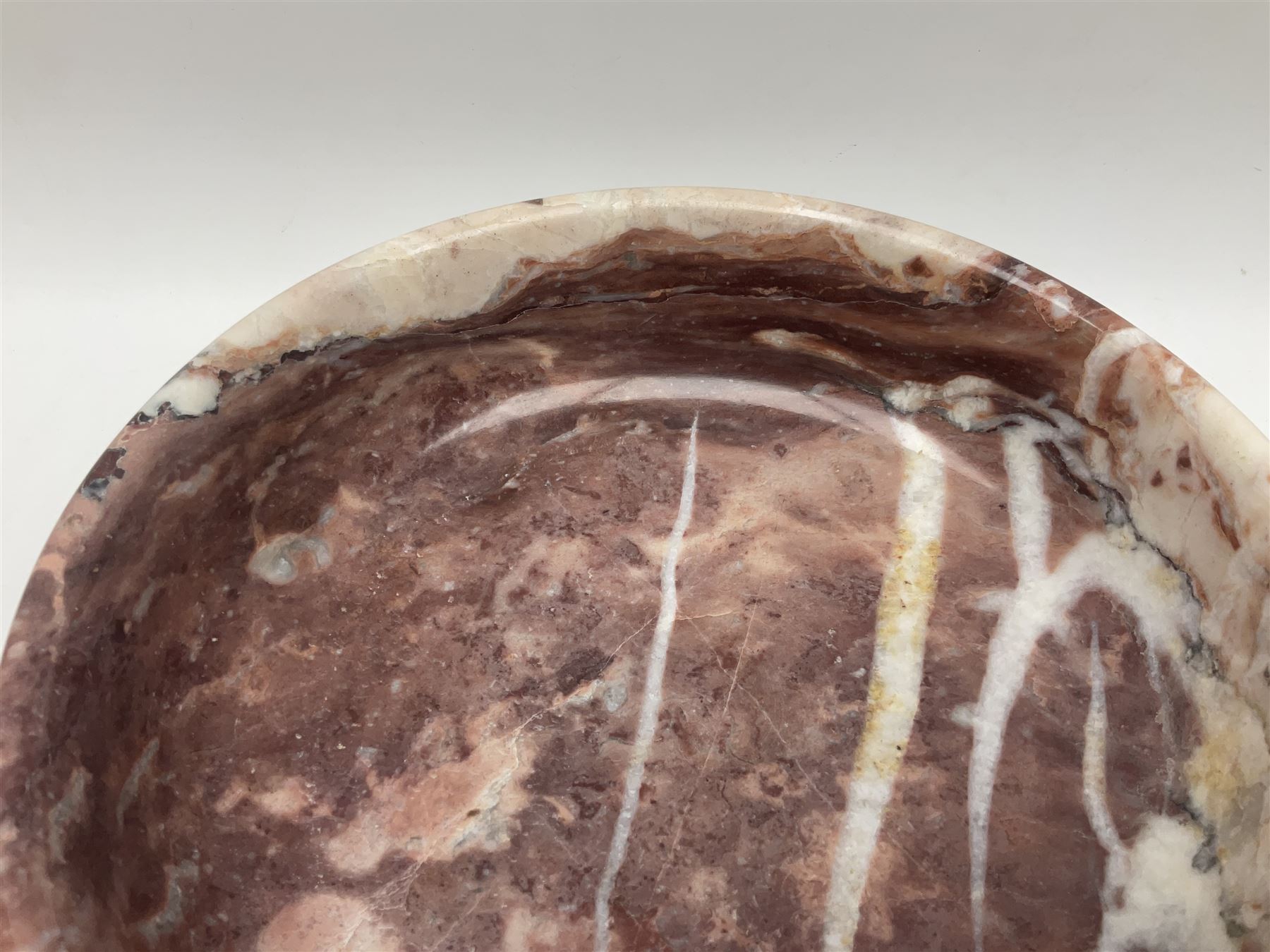 Pink veined marble bowl - Image 4 of 11