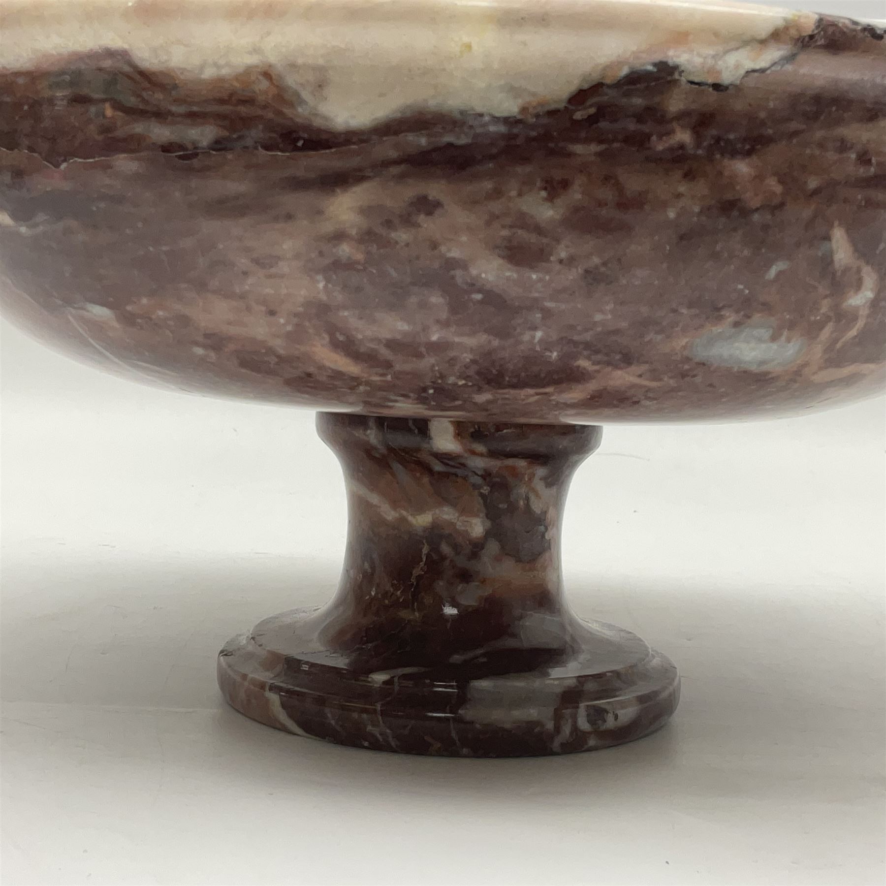 Pink veined marble bowl - Image 2 of 11