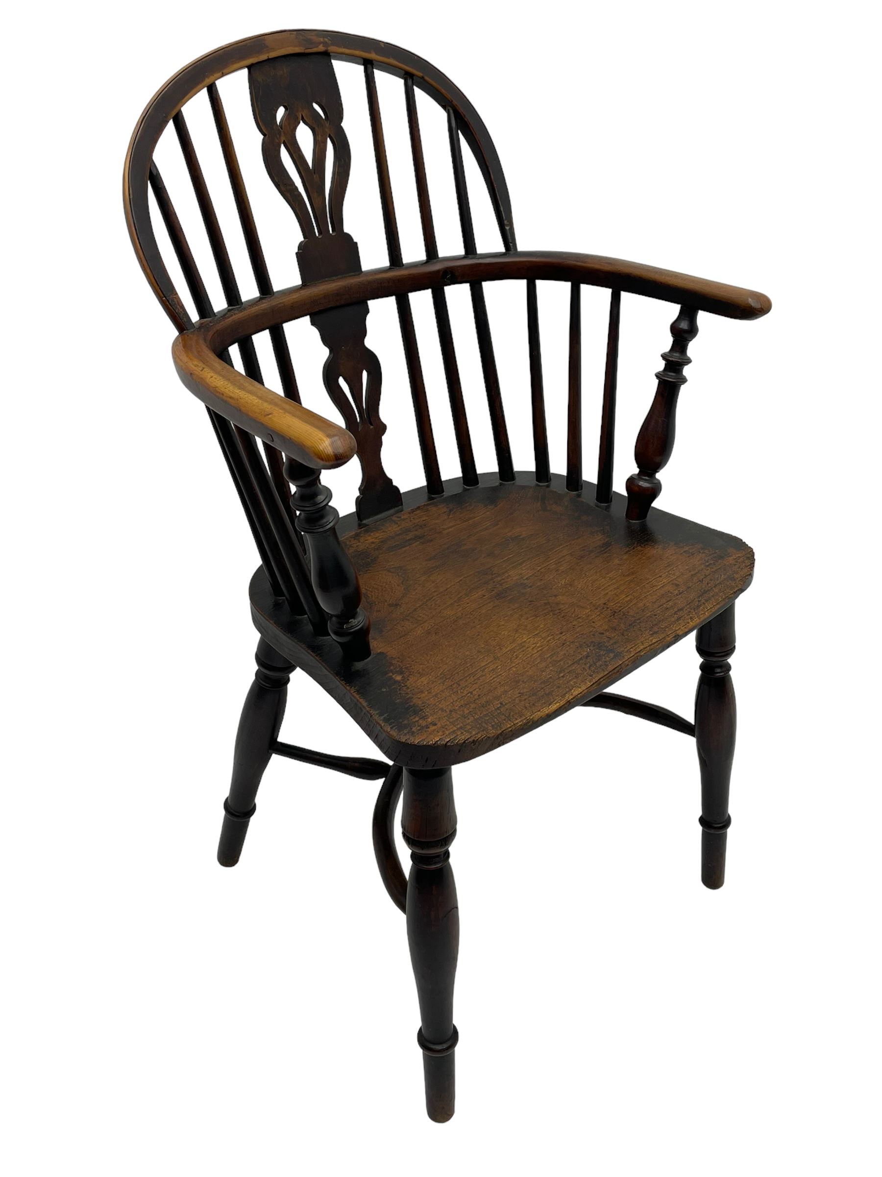 19th century yew wood and elm Windsor chair - Image 5 of 9