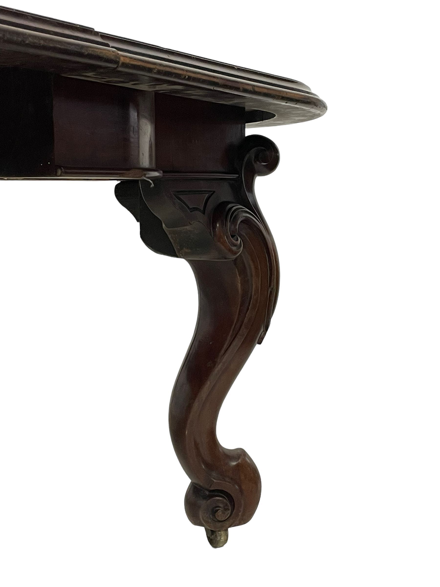 Large 19th century mahogany dining table - Image 25 of 30