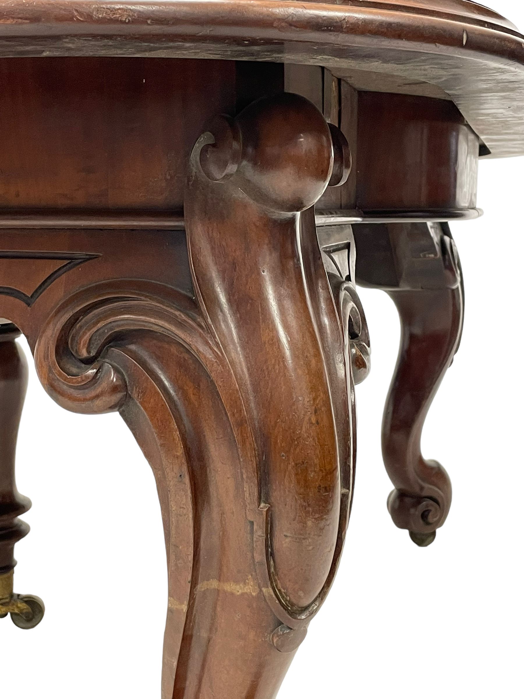 Large 19th century mahogany dining table - Image 7 of 30