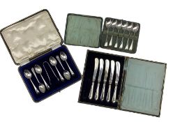 Set of six silver teaspoons and tongs Sheffield 1915