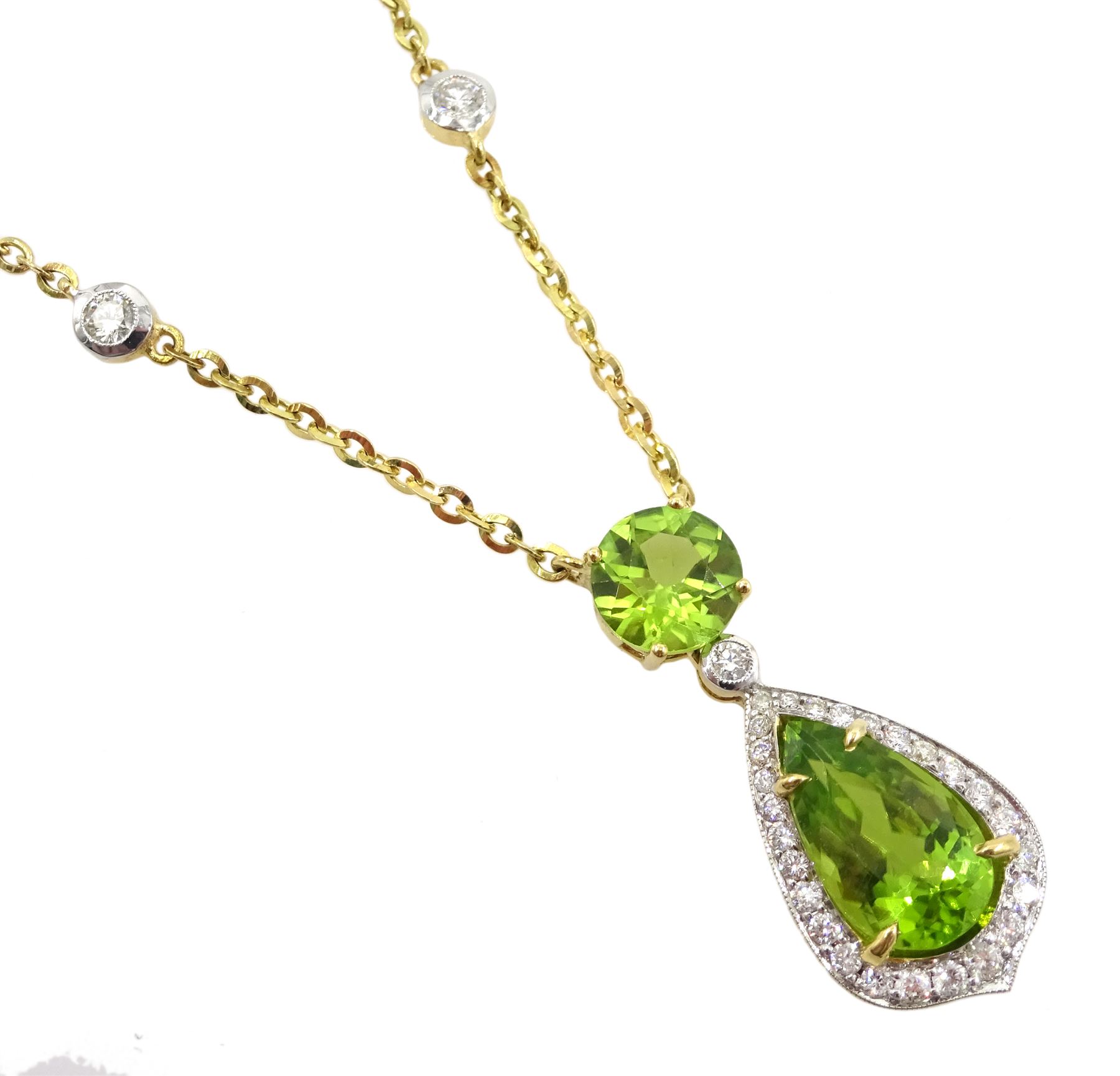 18ct gold peridot and diamond necklace - Image 3 of 3