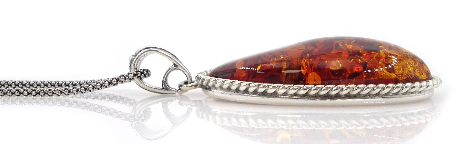 Silver Baltic amber oval pendant necklace - Image 2 of 2