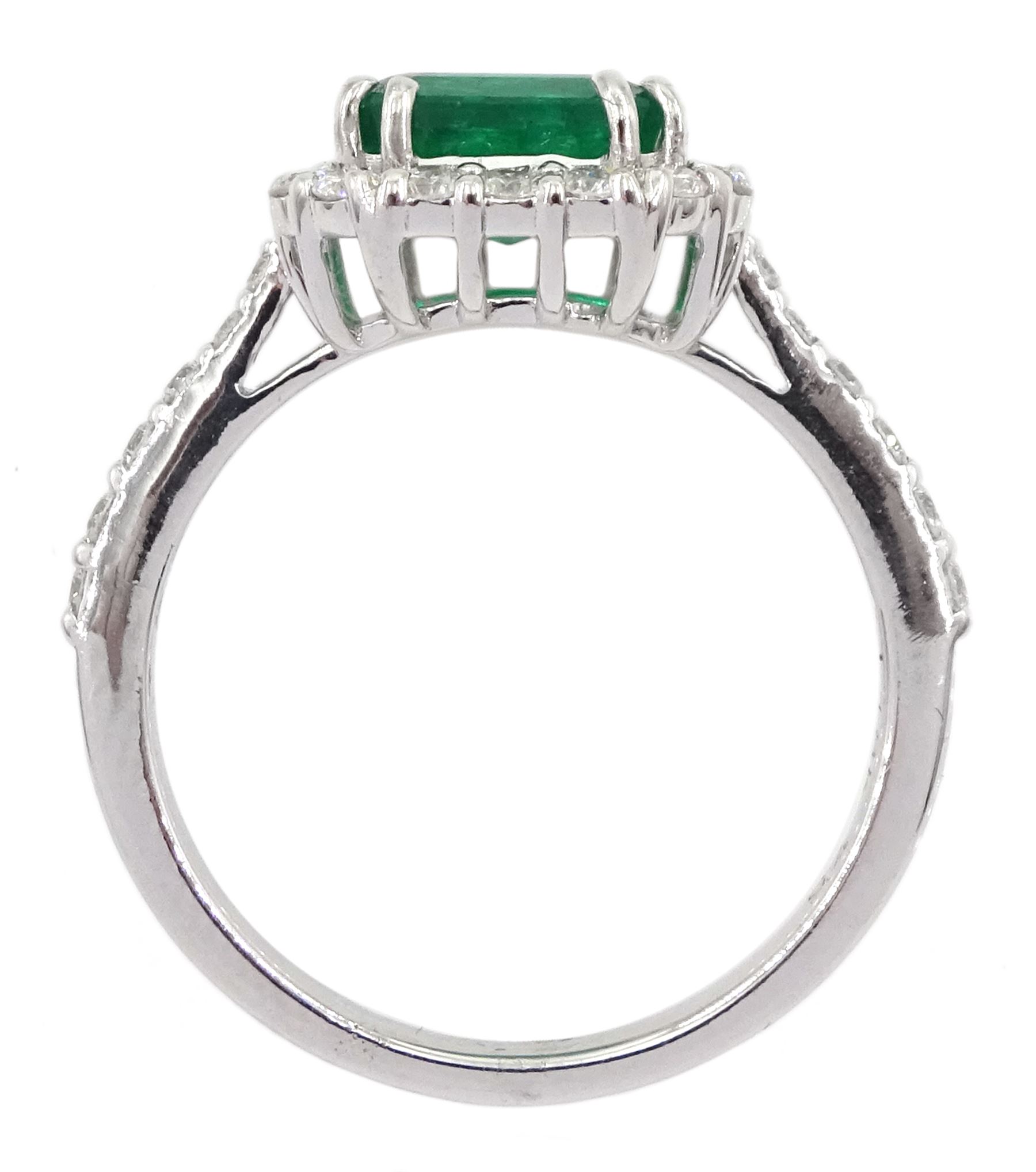 18ct white gold octagonal cut emerald and round brilliant cut diamond cluster ring - Image 4 of 4