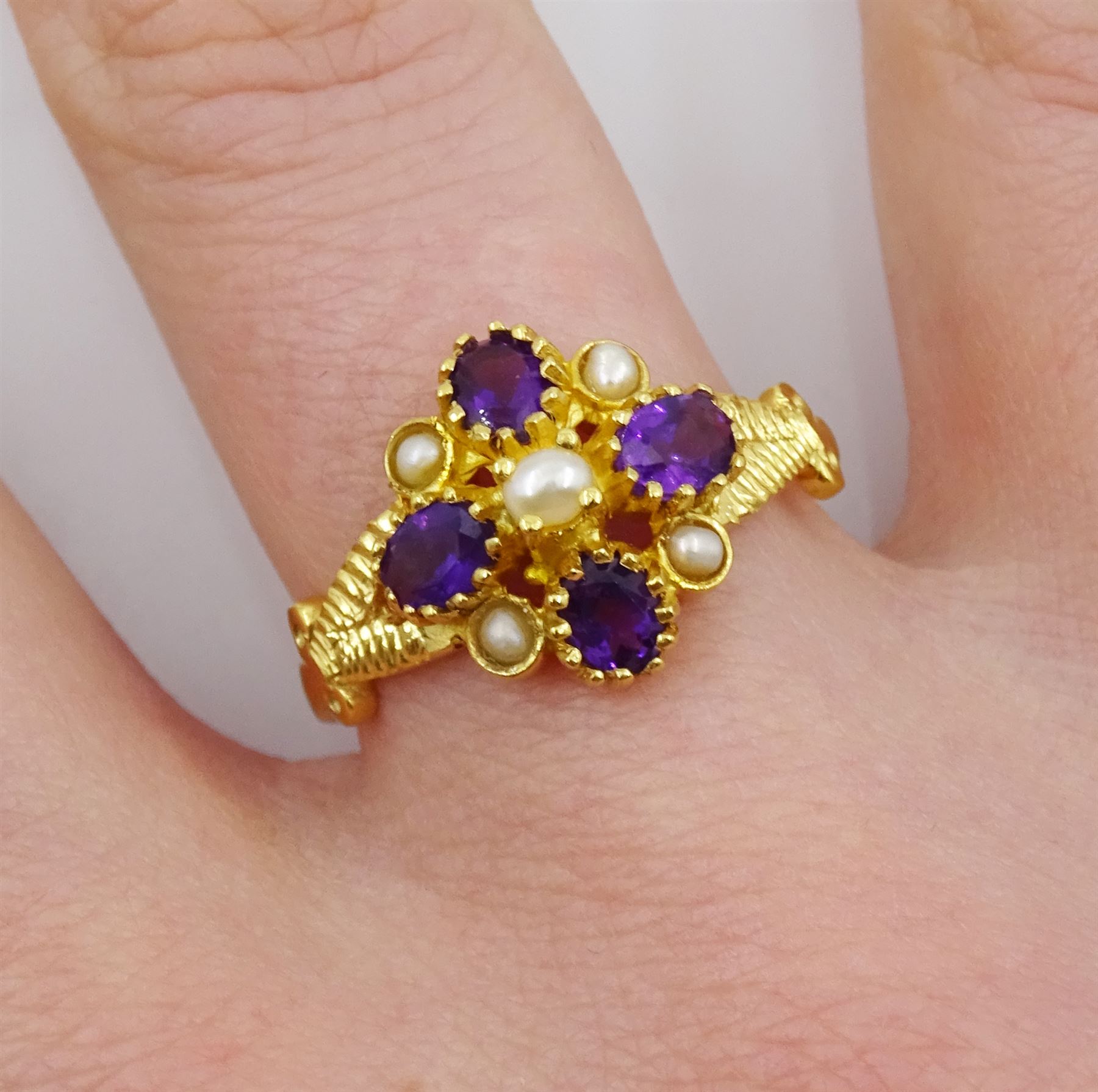 Silver-gilt amethyst and pearl flower cluster ring - Image 2 of 4