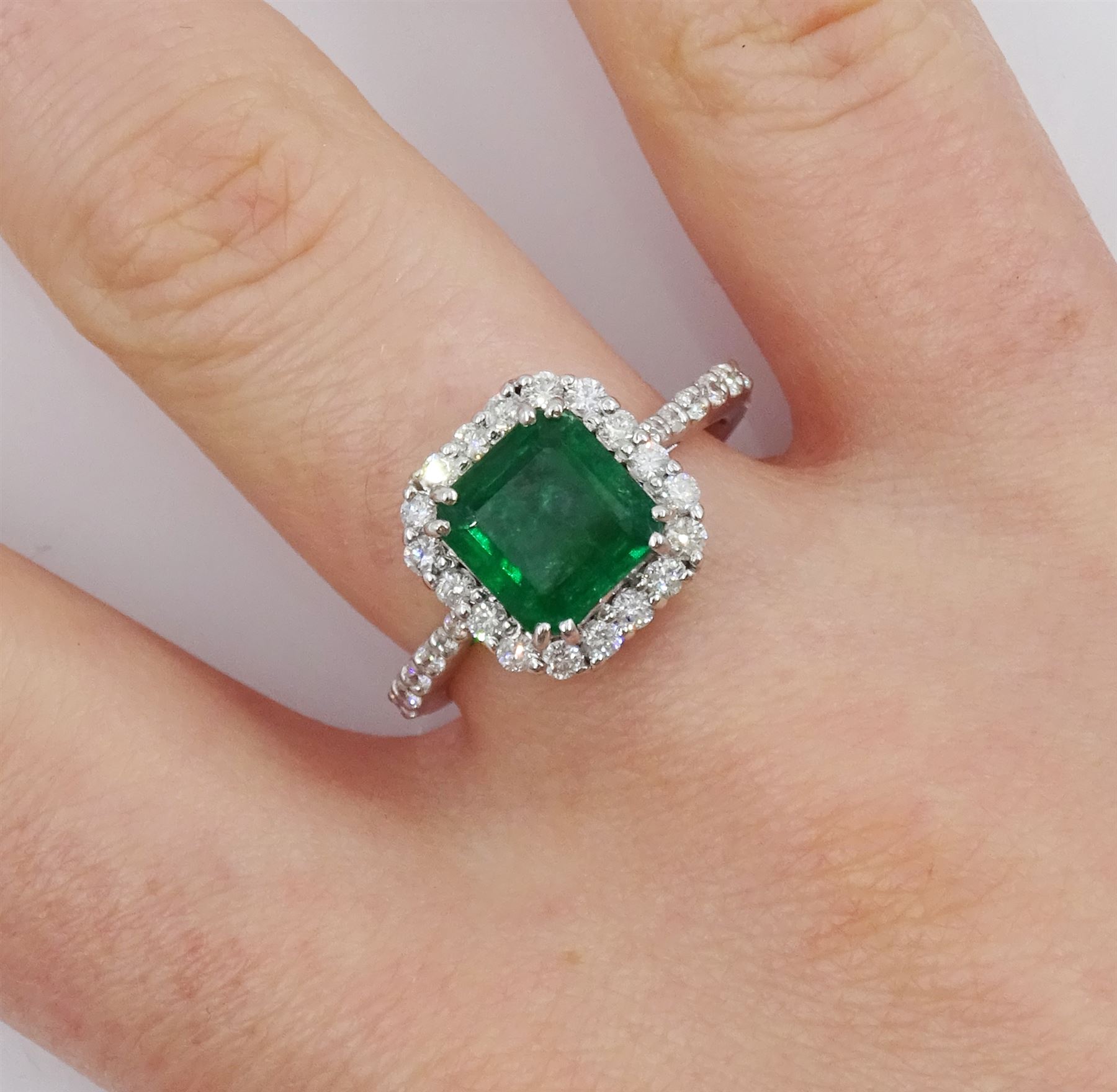 18ct white gold octagonal cut emerald and round brilliant cut diamond cluster ring - Image 2 of 4