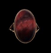 9ct gold single stone oval red tiger's eye ring