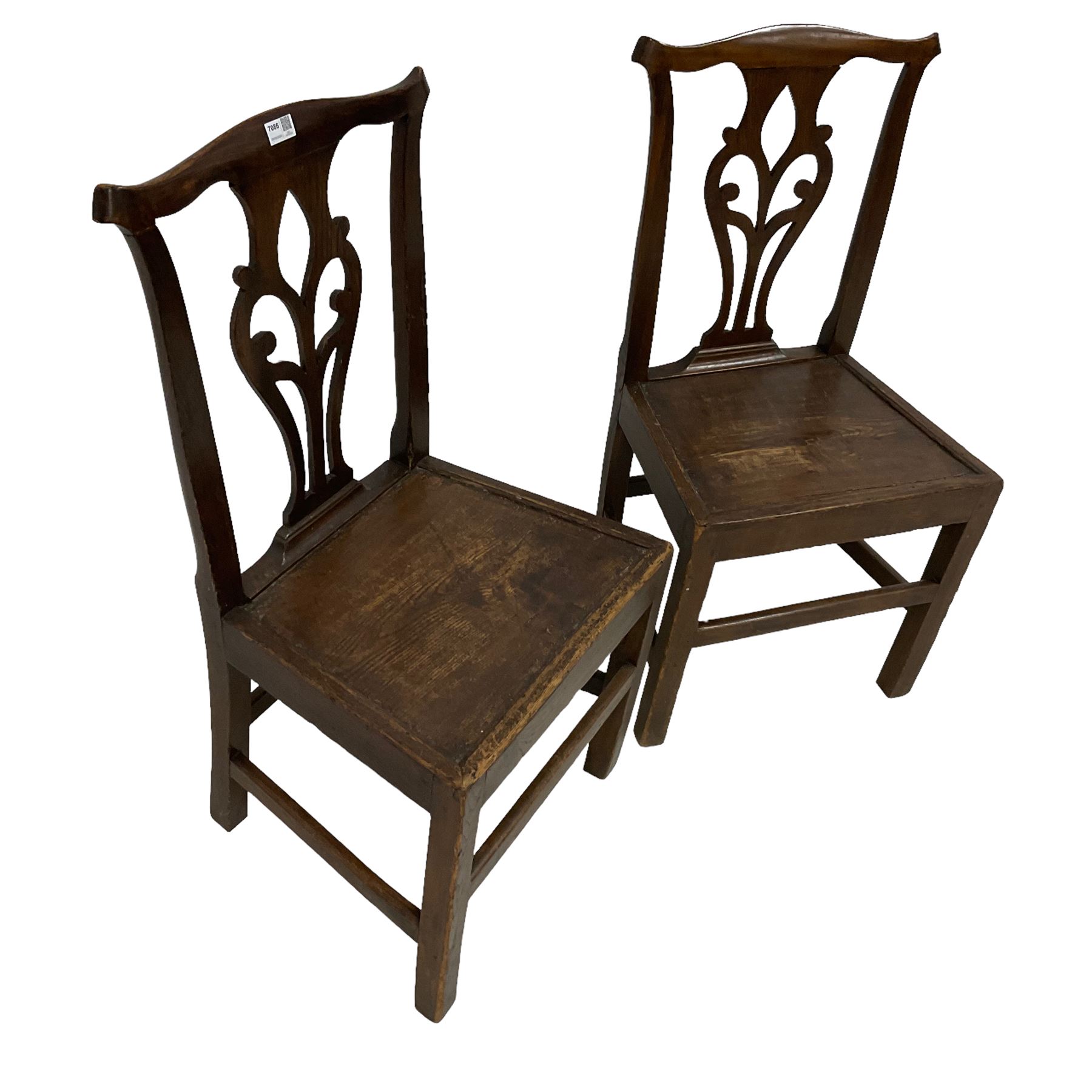 Pair Georgian elm country chairs - Image 4 of 4