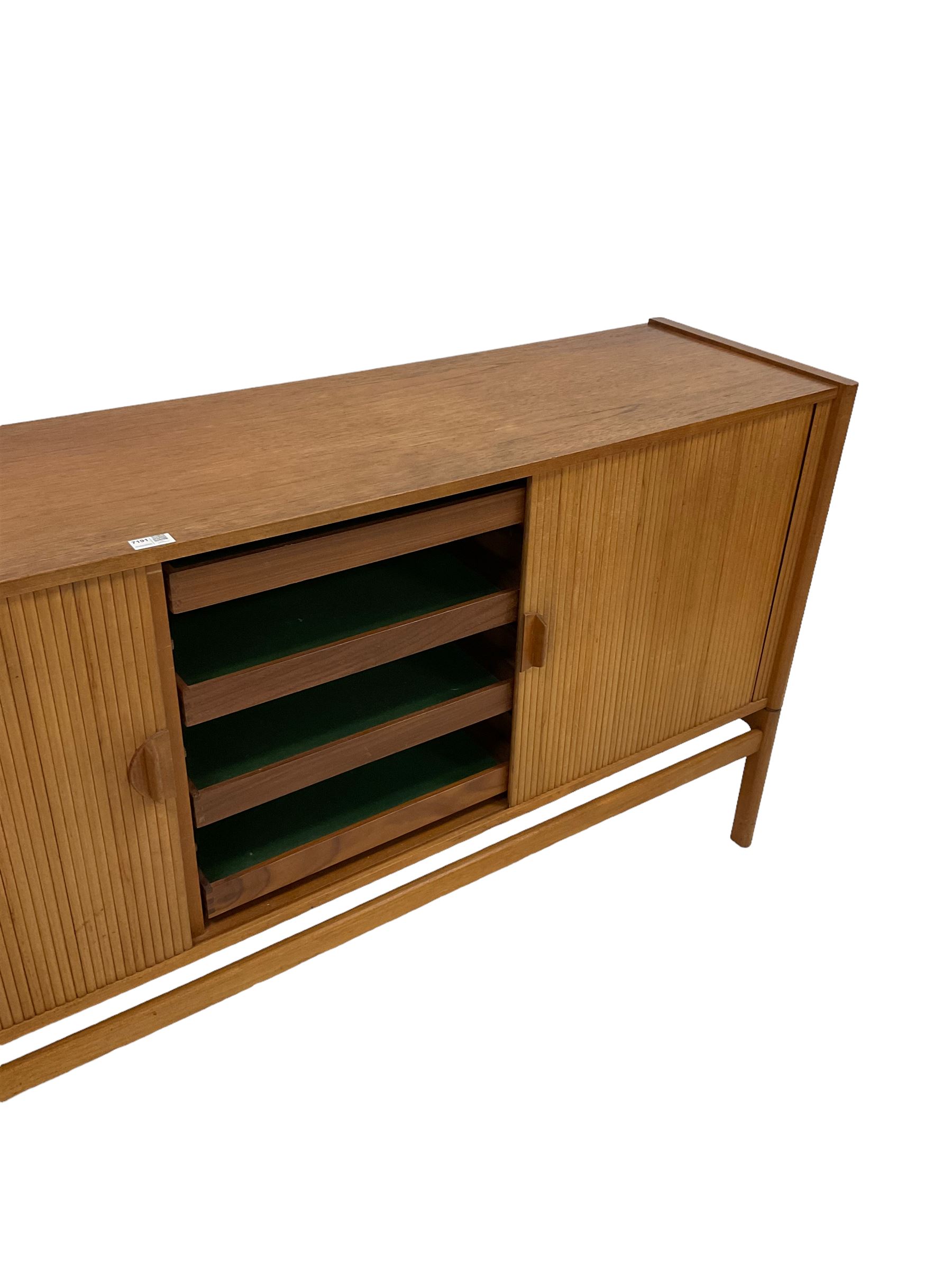 Mid 20th century teak sideboard - Image 2 of 5