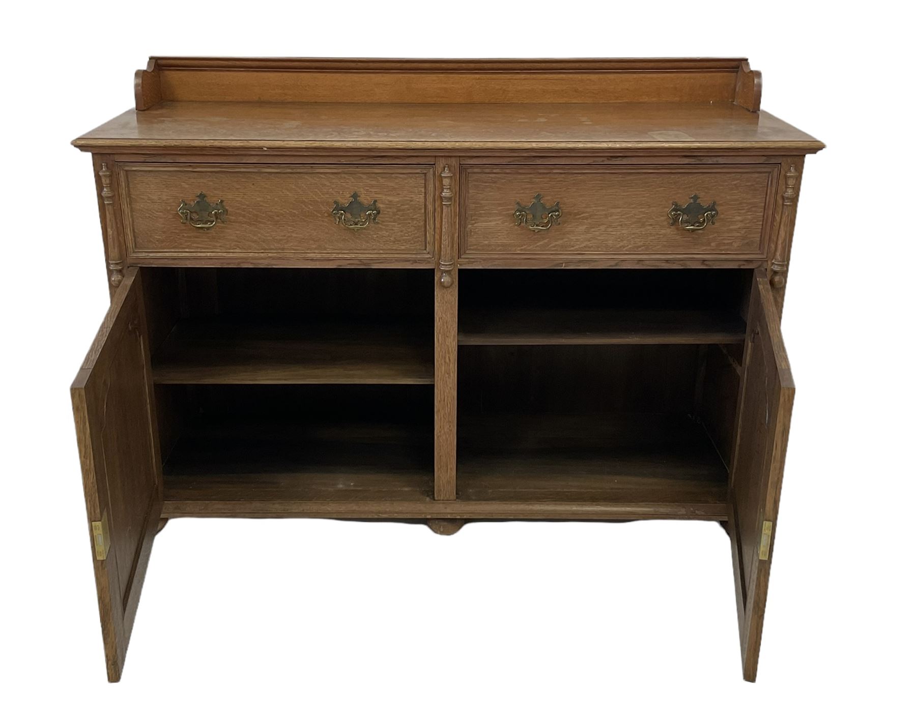 Late 19th century oak sideboard - Image 4 of 5