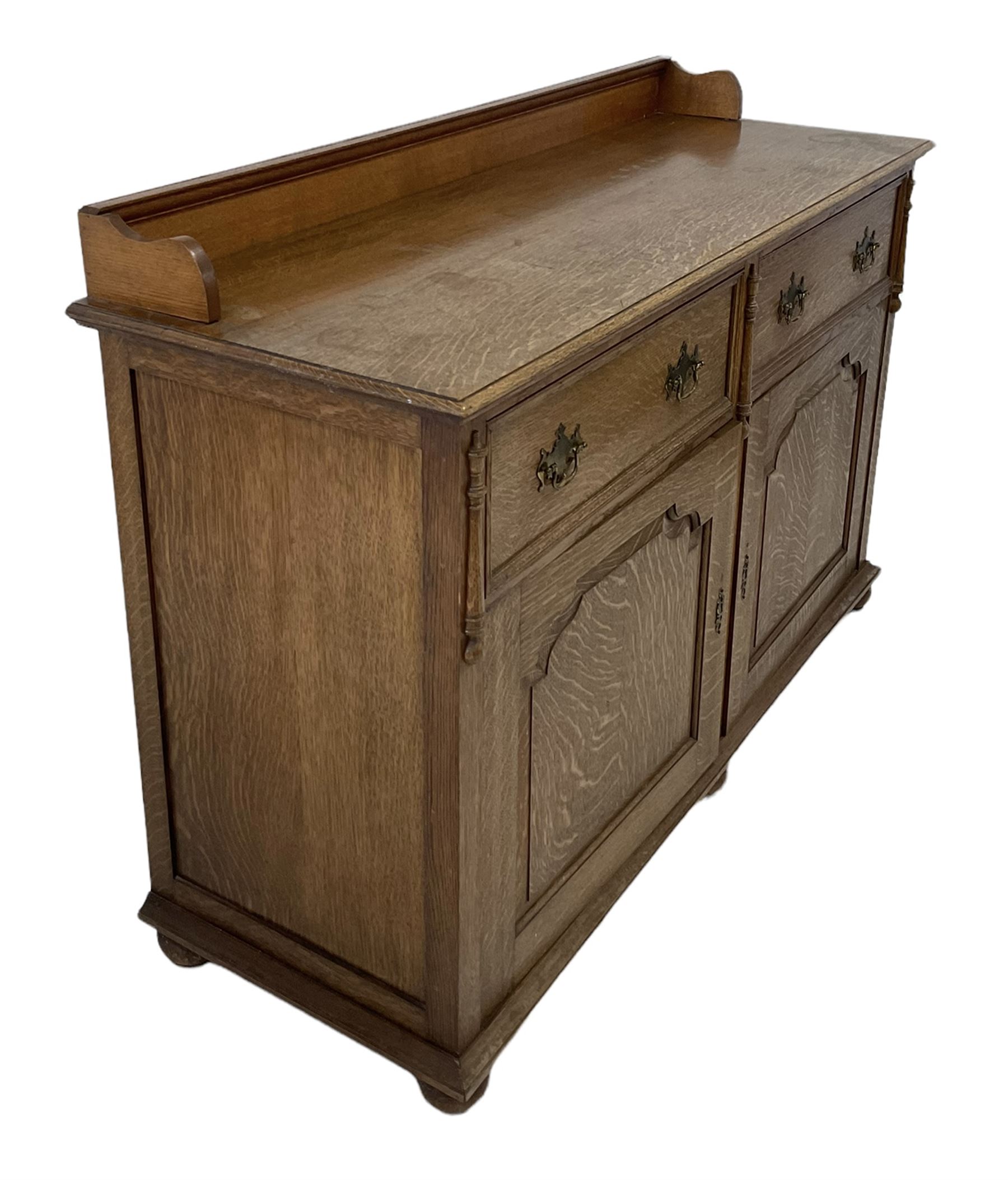 Late 19th century oak sideboard - Image 3 of 5