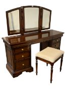 Barker & Stonehouse - Grosvenor mahogany bow front twin pedestal dressing table