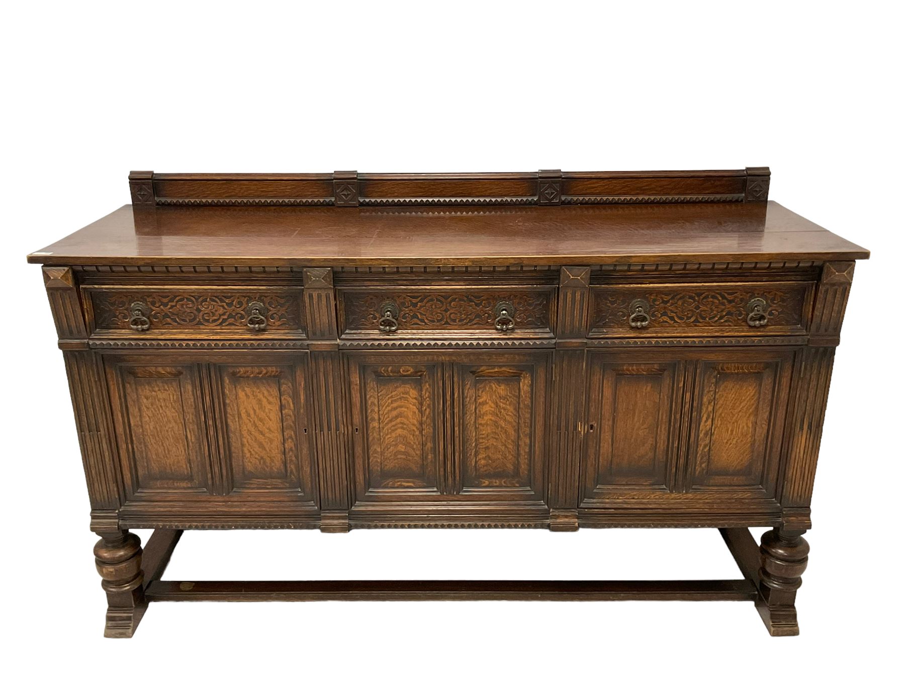 Early 20th century oak sideboard - Image 2 of 5