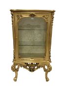 Silik Lo Stile Di Classe - Italian Rococo style gilt display or showcase cabinet