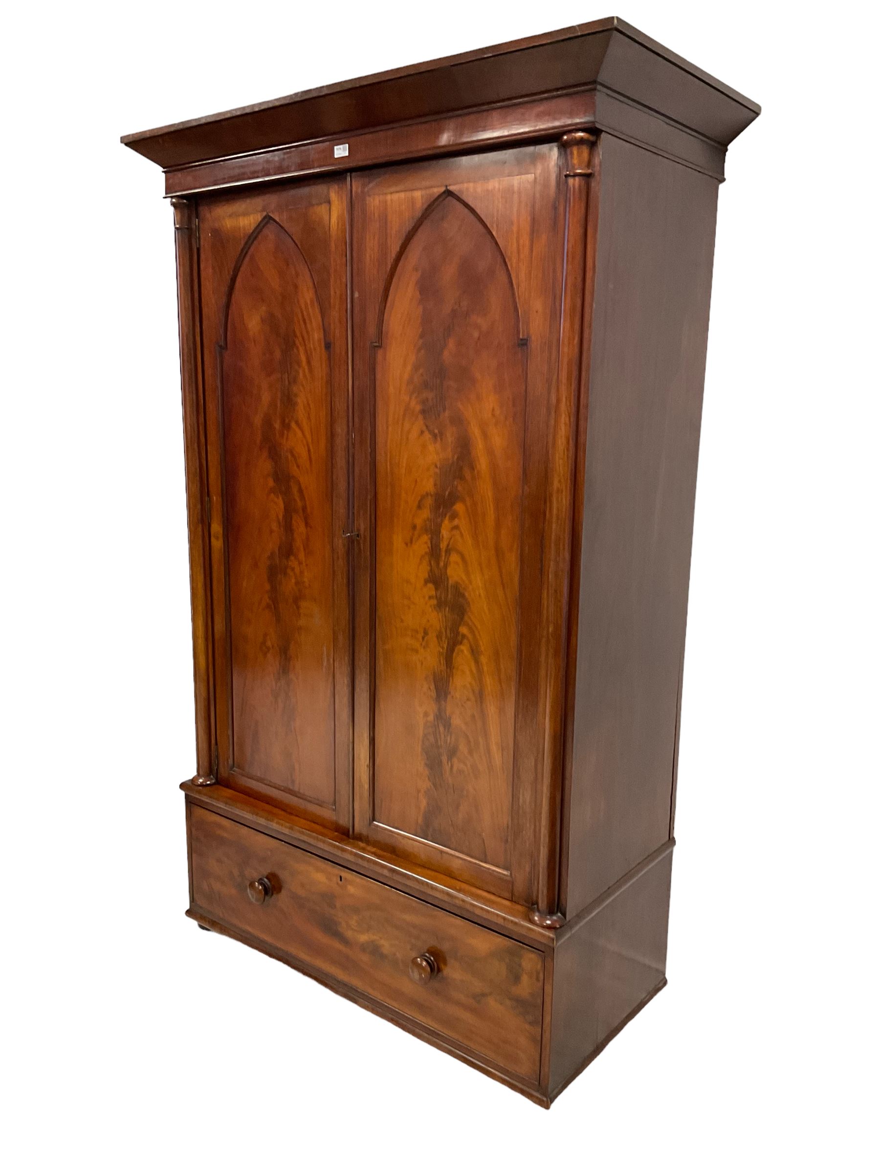 Early 19th century mahogany double wardrobe - Image 3 of 4