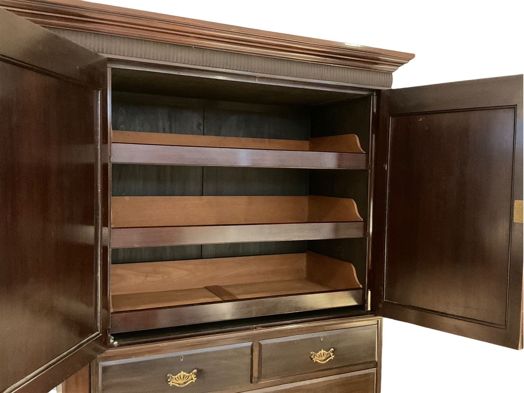 Edwardian walnut triple combination wardrobe - Image 3 of 5