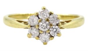 18ct gold seven stone diamond daisy cluster ring