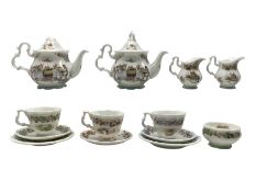 Royal Doulton Brambly Hedge miniature part tea set comprising two teapots