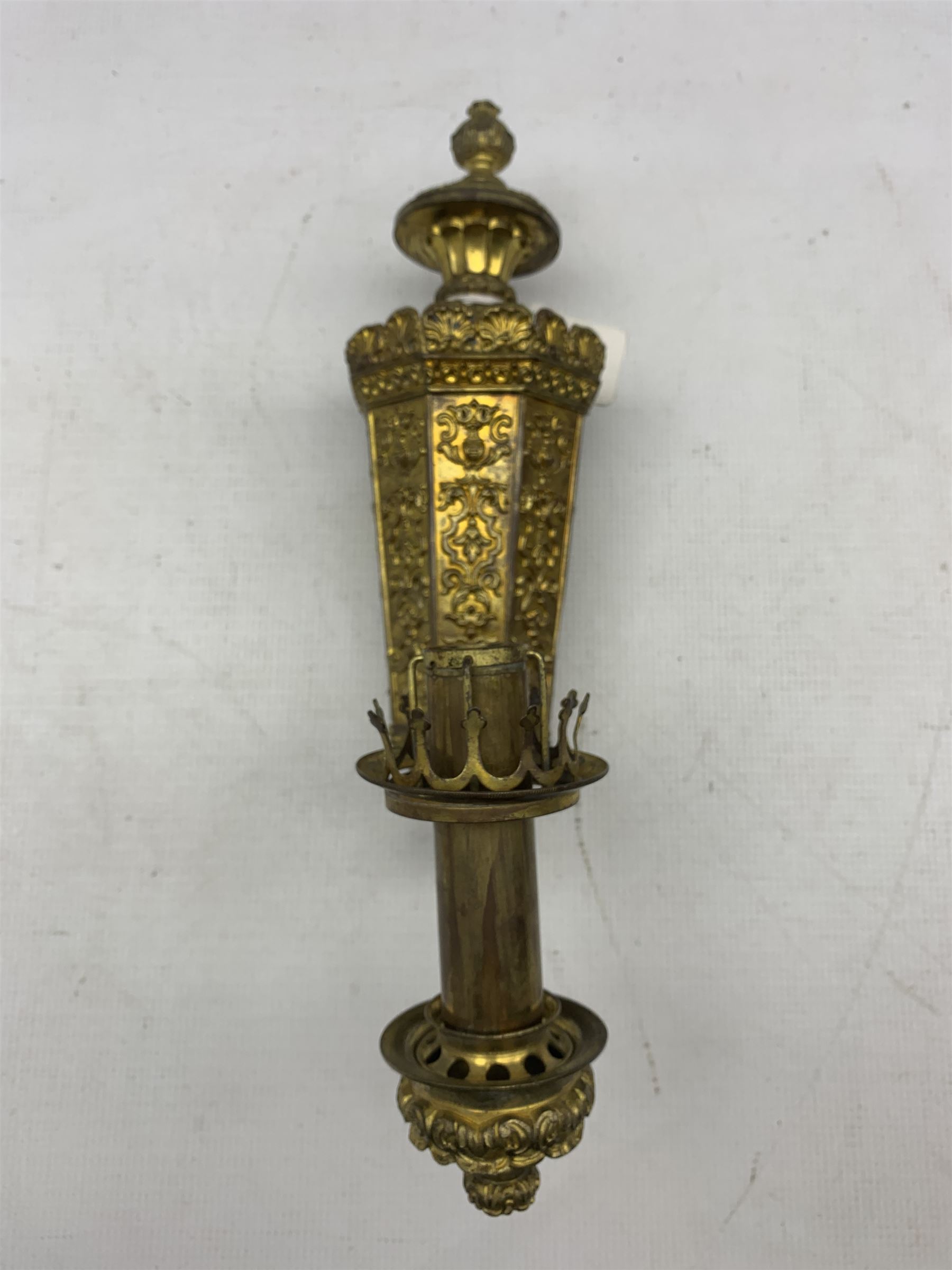 Victorian embossed gilt-brass Colza wall light - Image 2 of 6