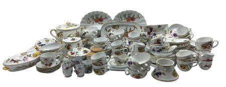 Quantity of Royal Worcester Evesham Gold and Evesham Vale tableware comprising tea cups and saucers