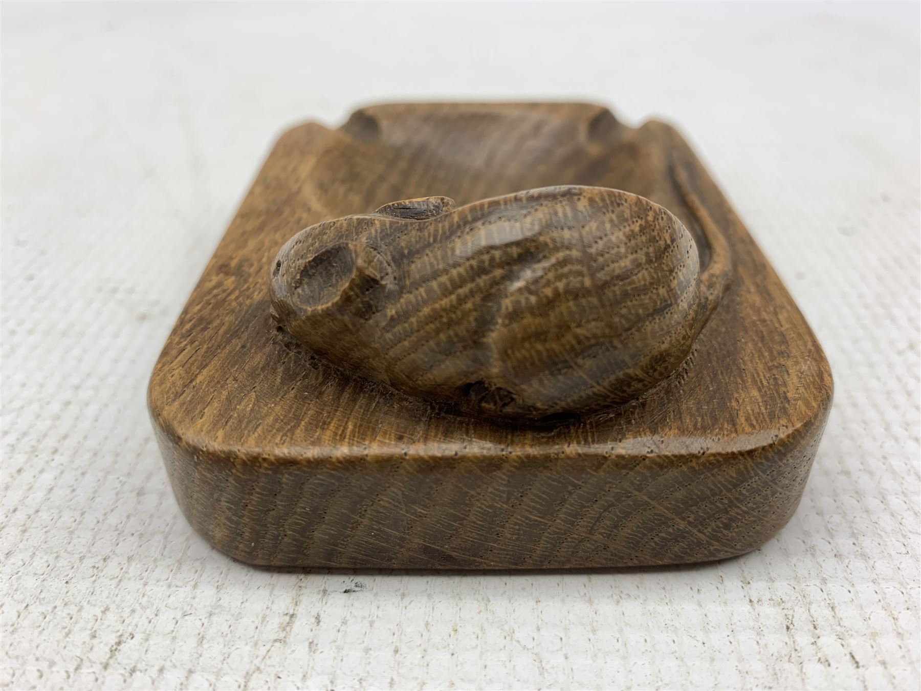 Mouseman oak ashtray - Image 4 of 4