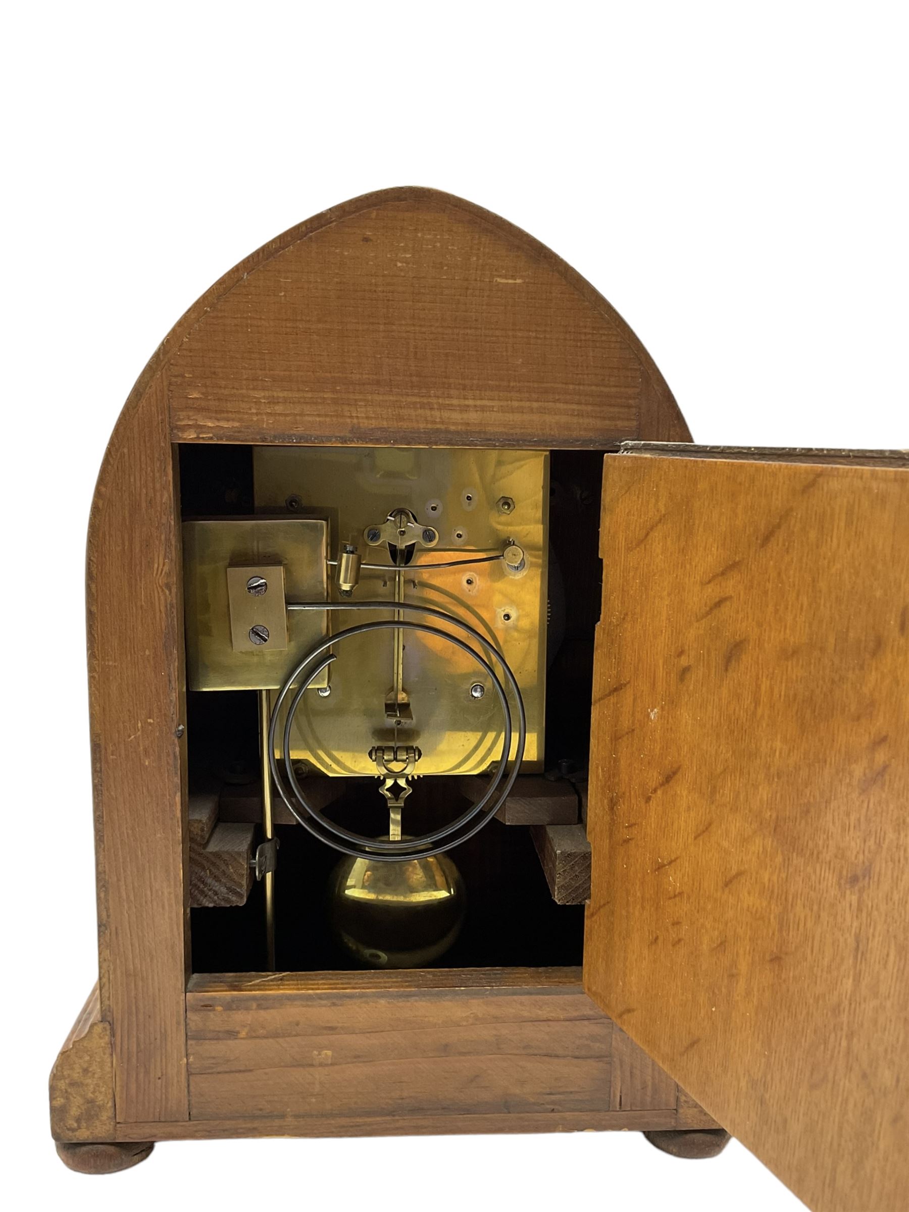 German - early 20th century 8-day oak cased striking mantle clock - Image 3 of 4