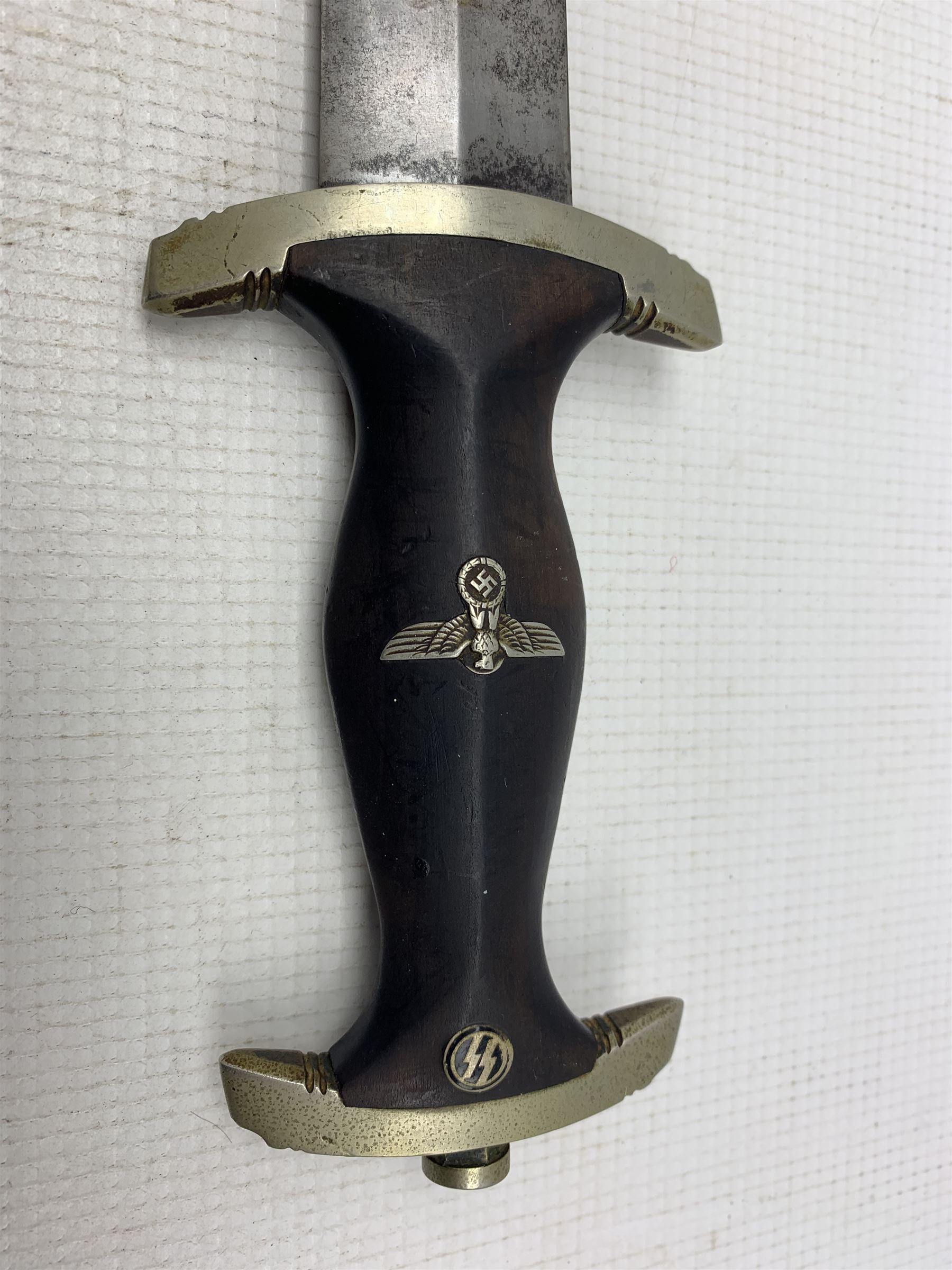 Replica German Third Reich SS dagger the blade engraved 'Meine Ehre heist Treue' and with RZM code f - Image 3 of 4