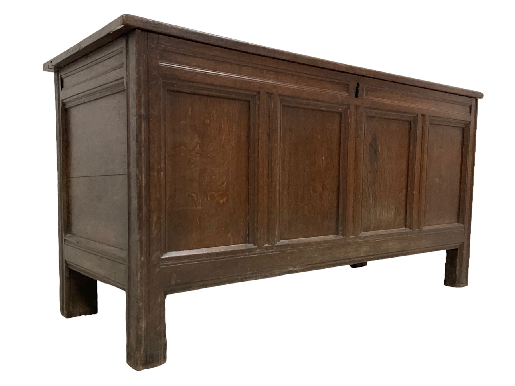 18th century oak coffer or chest - Image 2 of 4