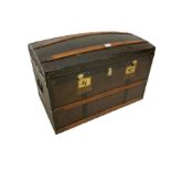 Early 20th century travelling trunk