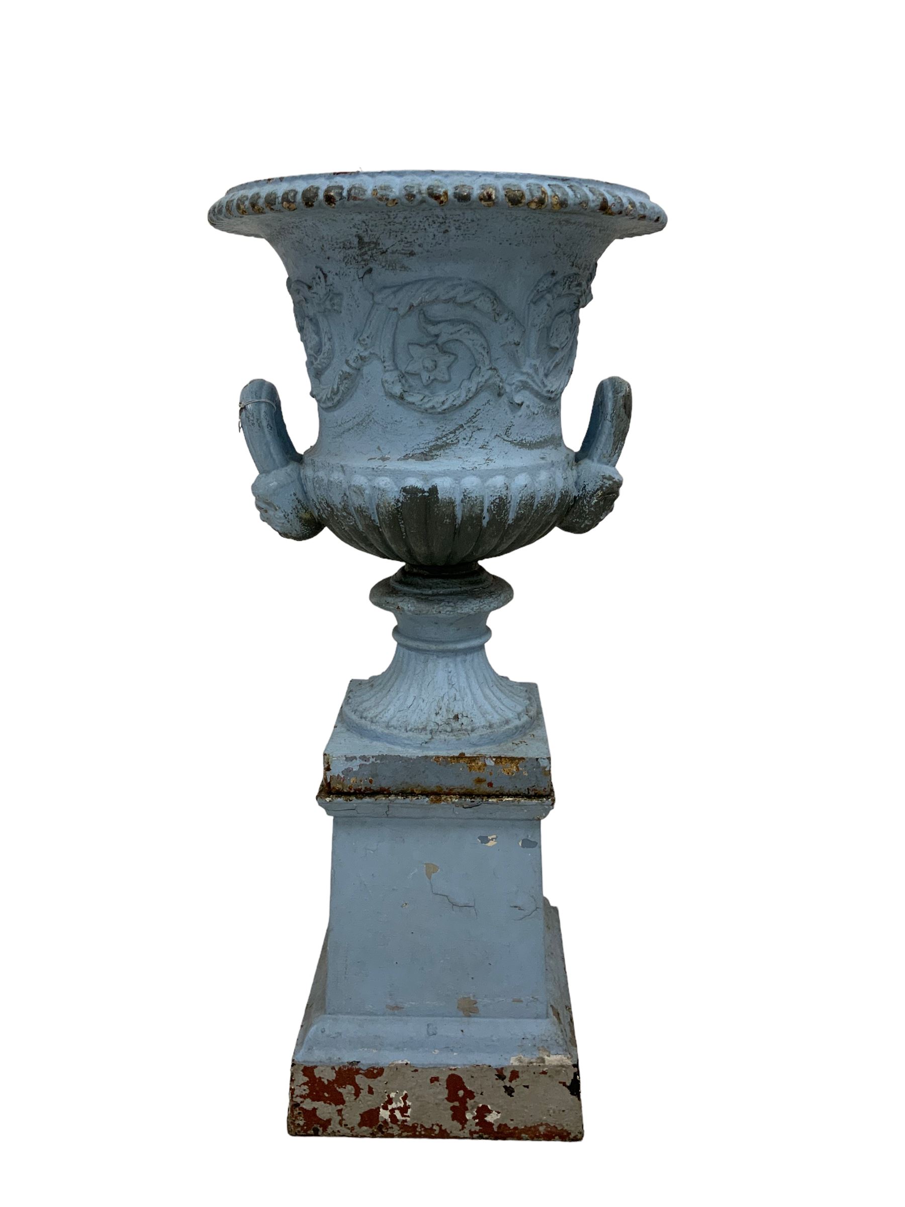 Late 19th century cast iron centre-piece painted urn planter - Image 2 of 5