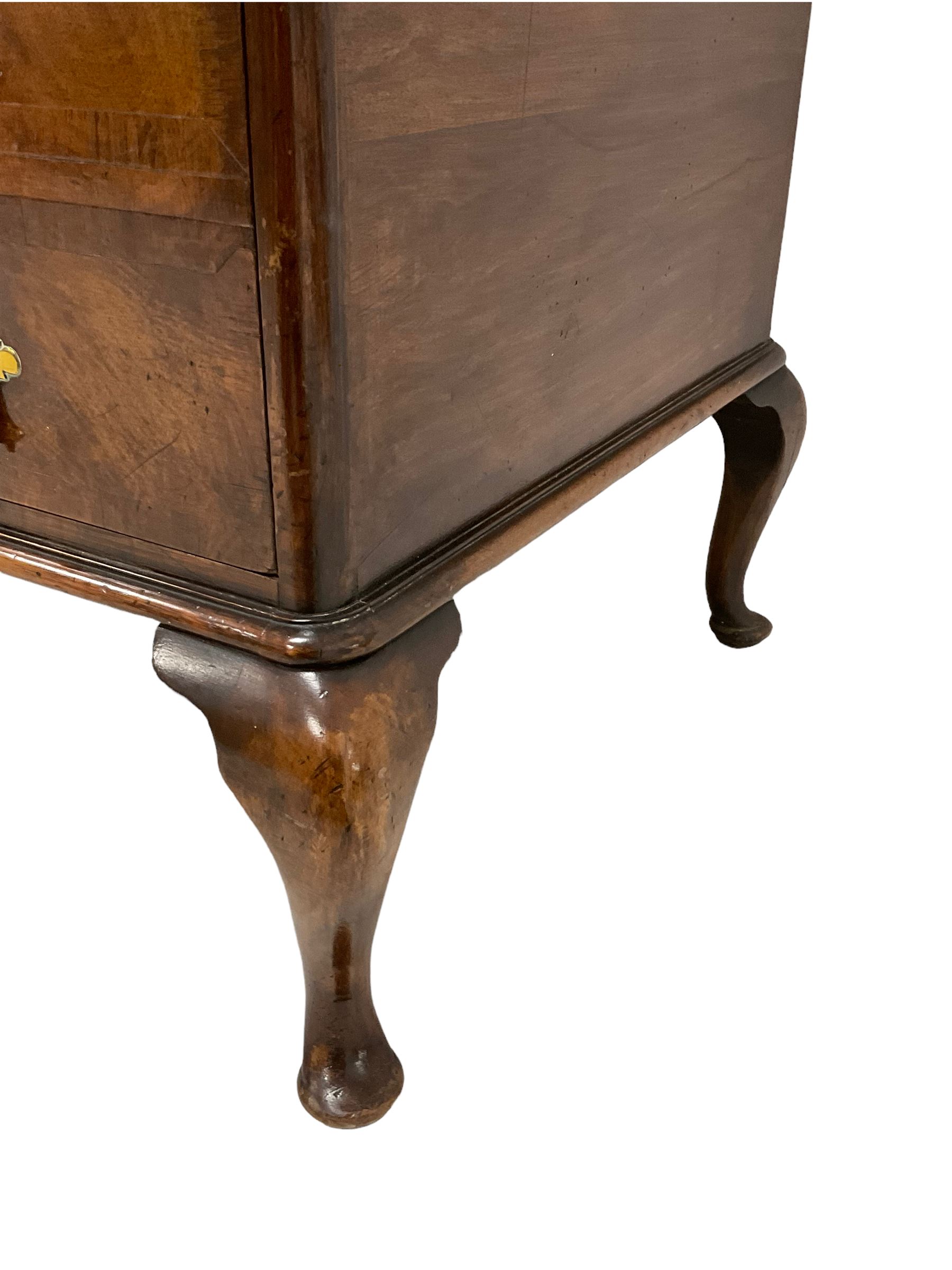 George III design walnut chest - Image 2 of 5