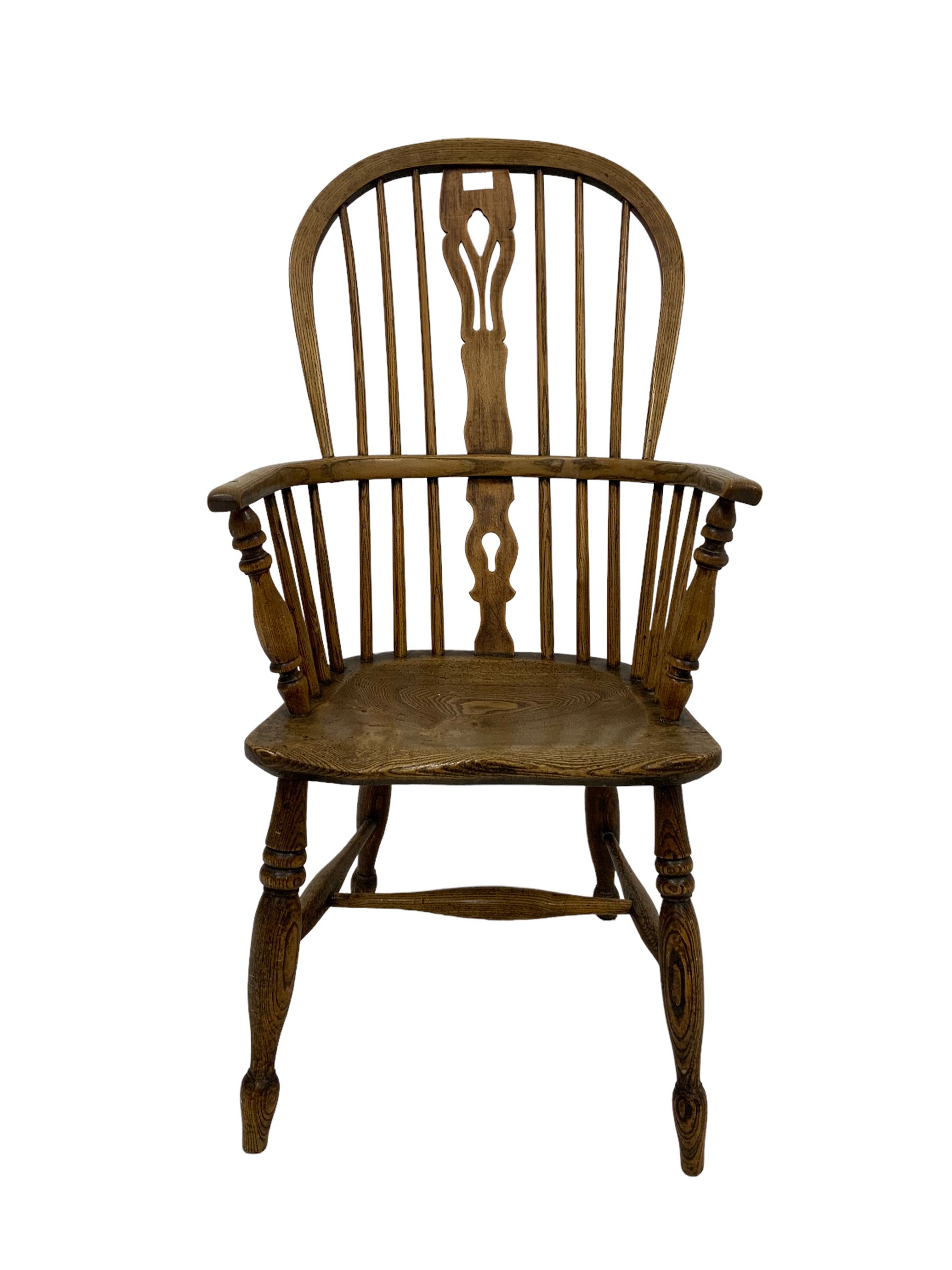 19th century elm Windsor chair - Image 3 of 4