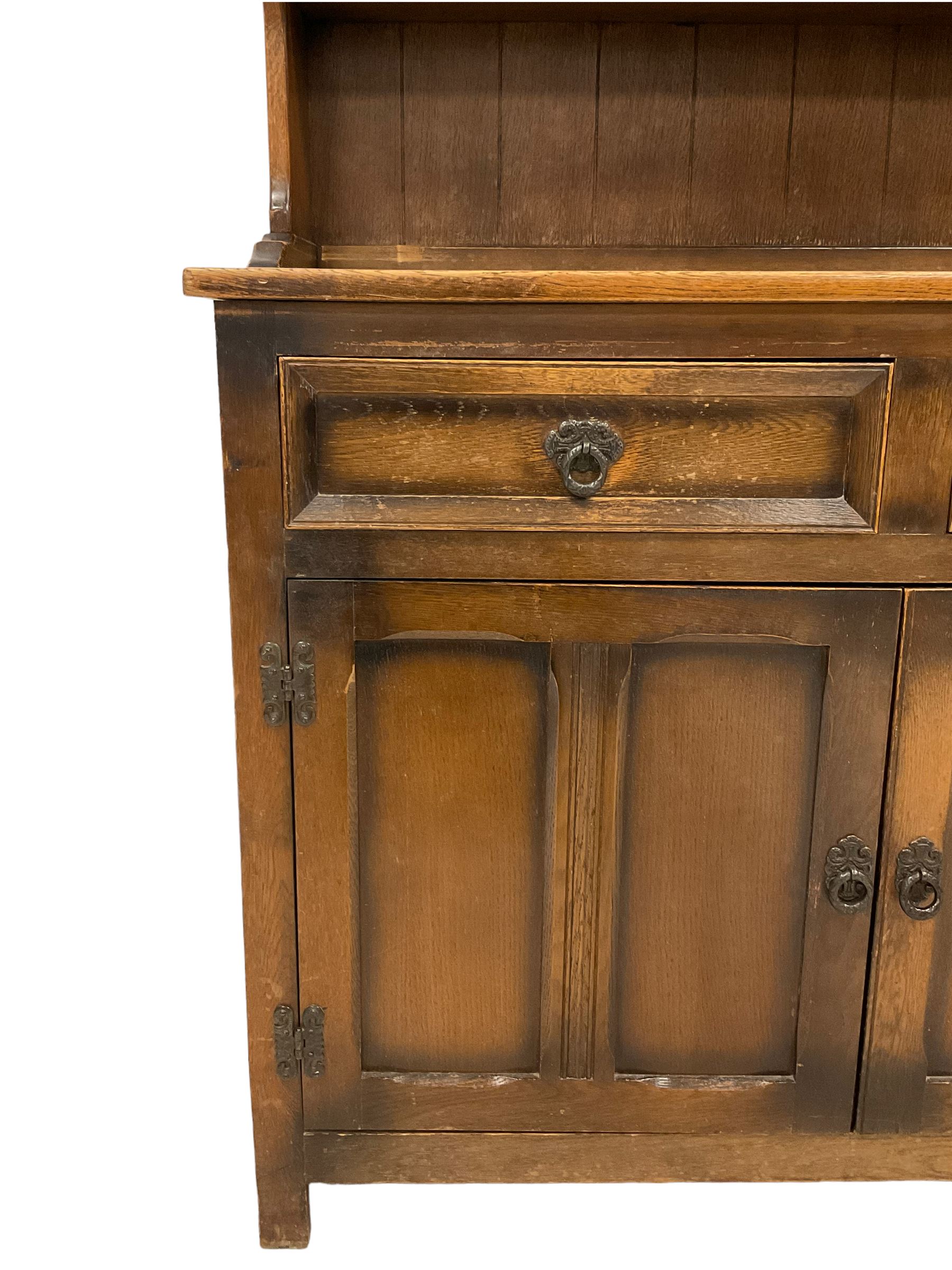 Early 20th century oak dresser - Image 4 of 5