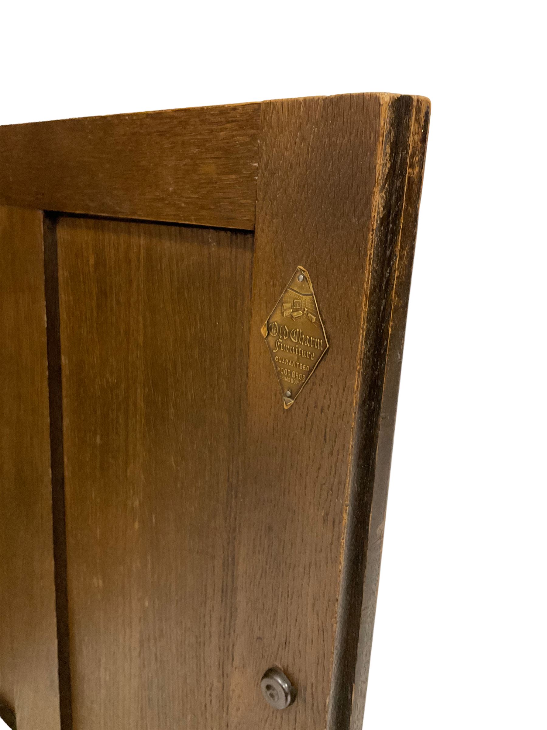 Early 20th century oak dresser - Image 2 of 5