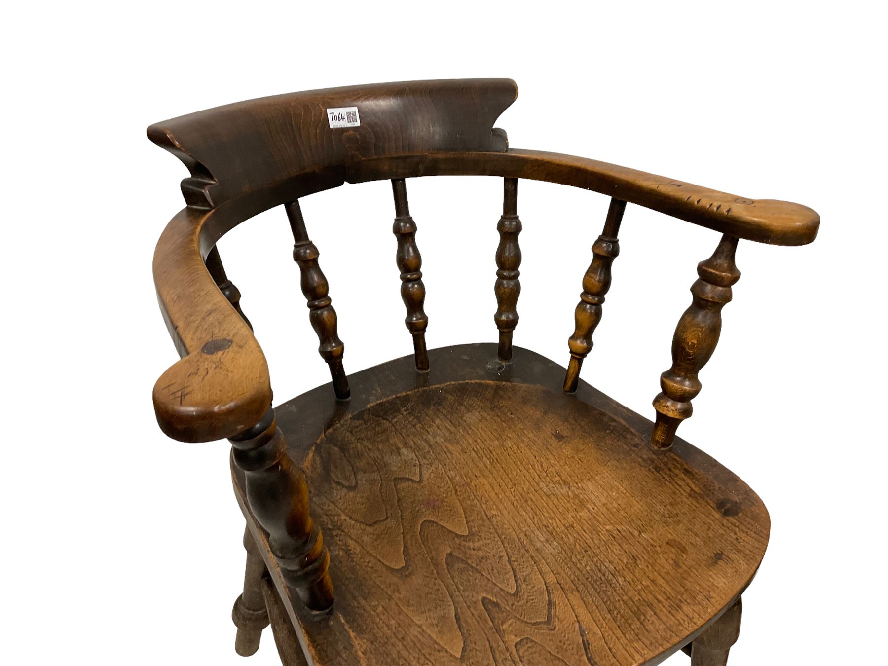 Pair 19th century elm and beech Captains smokers bow chairs - Image 2 of 4