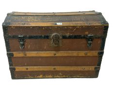 Late 19th to early 20th century travelling trunk