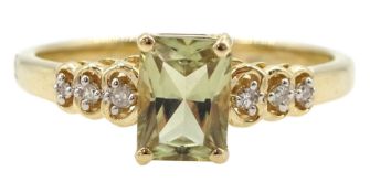9ct gold princess cut csarite ring
