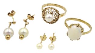 9ct gold pearl and opal jewellery including two rings